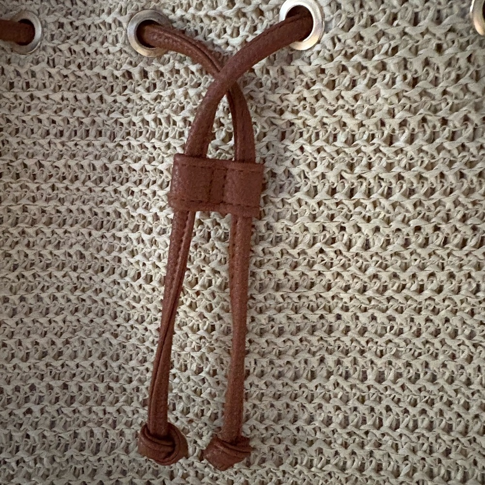 Stylish Cream and Tan Women's Bag - Picture 4 of 7
